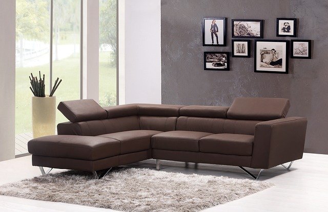 ¿Cuál es el precio de tapizar un sofá?